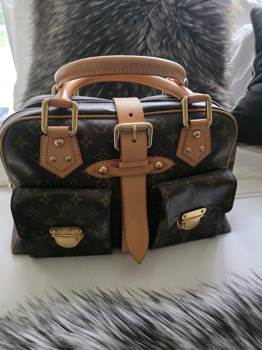 Louis Vuitton Manhattan Monogram Leather Excellent Condition Collectors Item